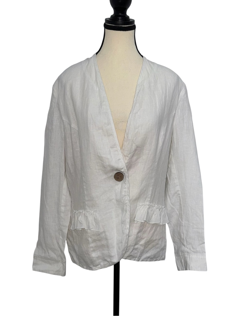 Jane&John white linen blazer size medium